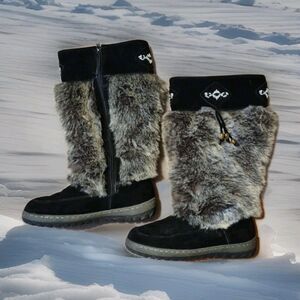 Wanderlust Womens Nika Black Suede Fur Winter Boots Shoes 9 Boho Beaded Tassles